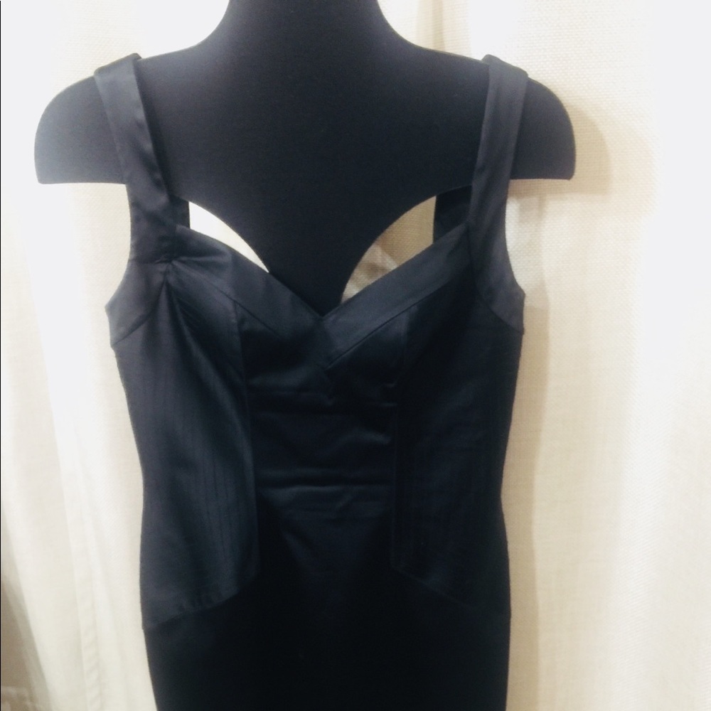 CACHE black dress size 10. Grate condition.